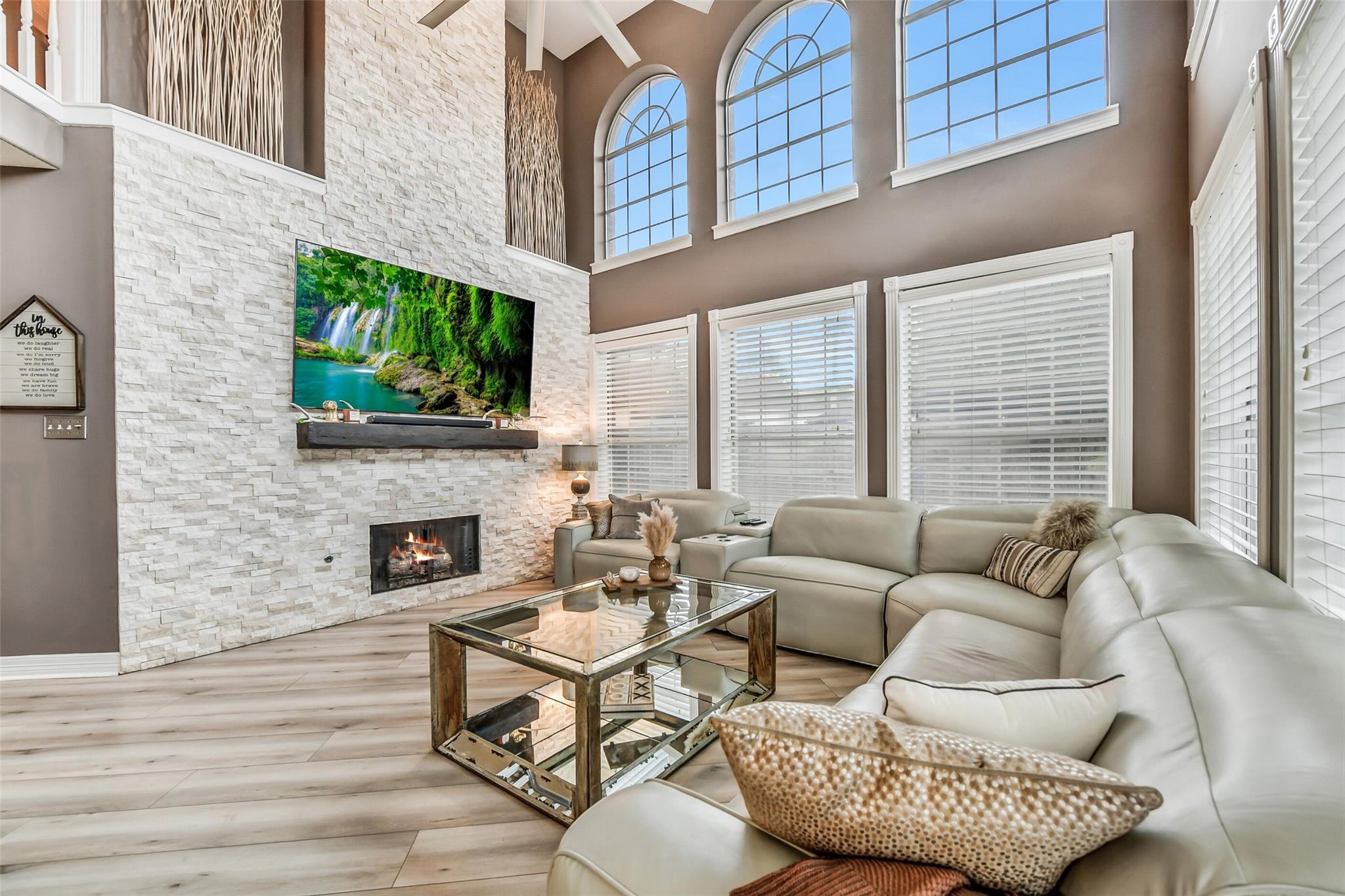 2403 N Lake Front Drive