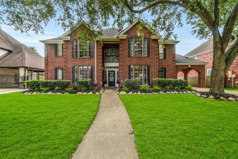 Photo of 2403 N Lake Front Drive, League City, TX 77573 (MLS # 7117680)