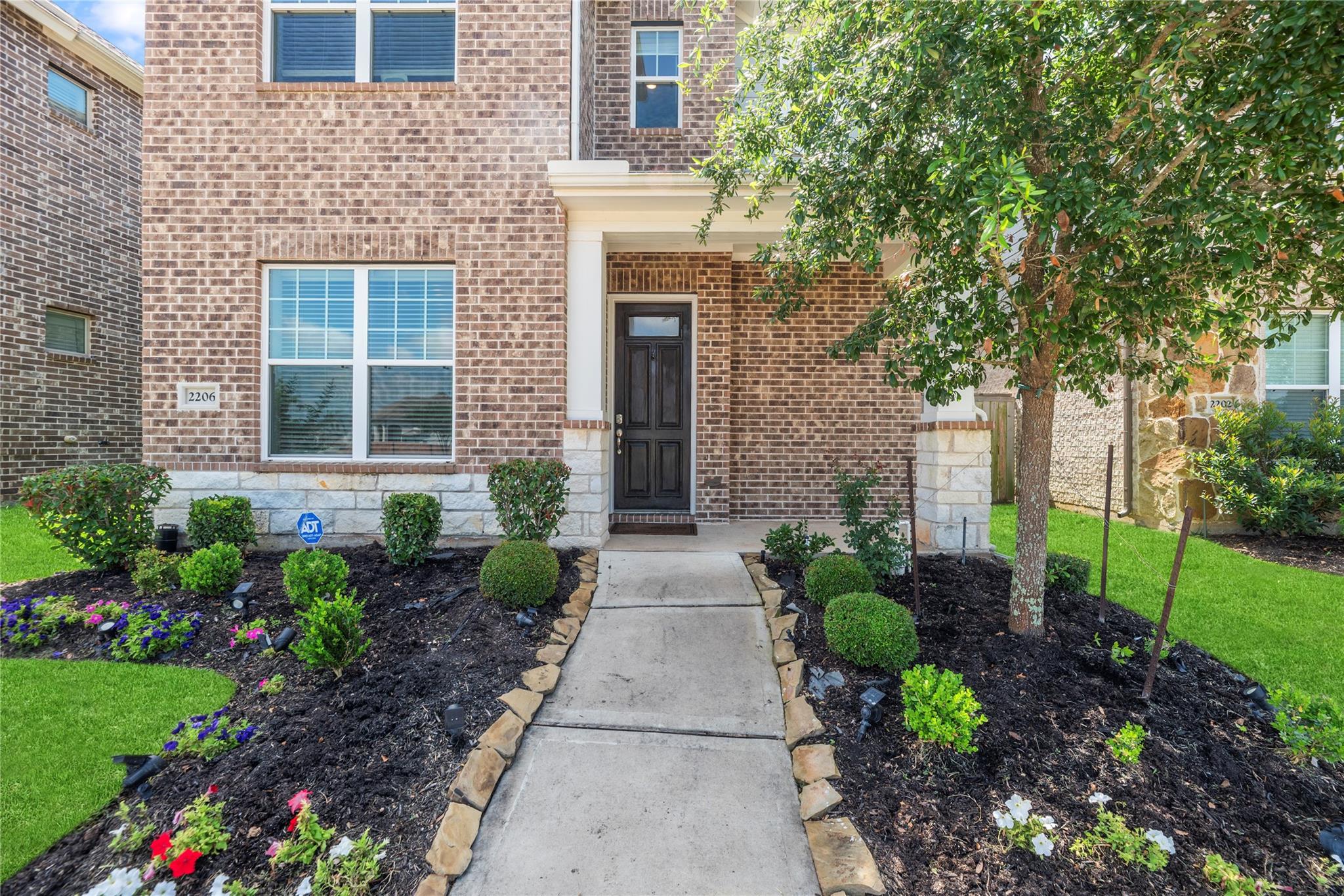 2206 Bridgeport Path Drive