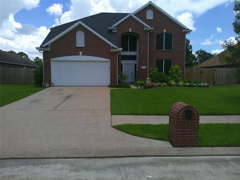 Photo of 3307 Norma Lane, Pearland, TX 77584 (MLS # 68444318)
