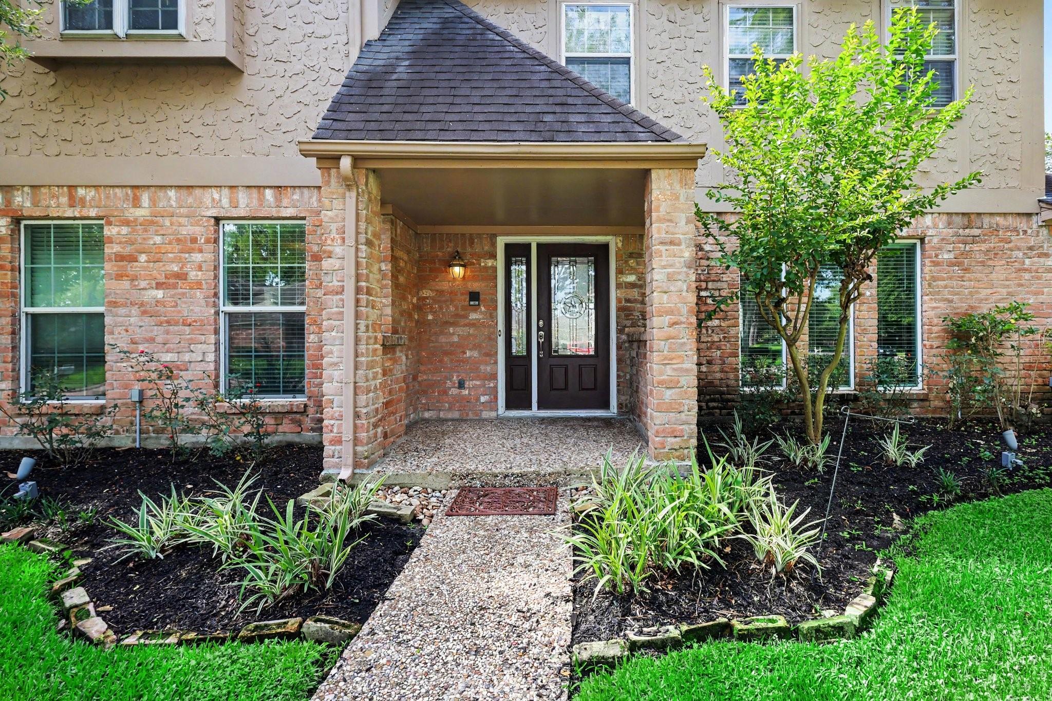 6711 Campden Drive