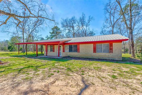 Photo of 11140 Fm 256 E, Colmesneil, TX 75938 (MLS # 32707072)