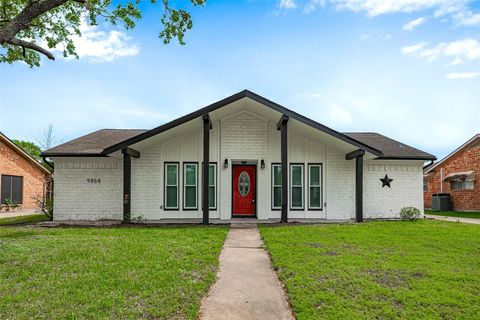 Photo of 9858 Sageaspen Lane, Houston, TX 77089 (MLS # 75205273)