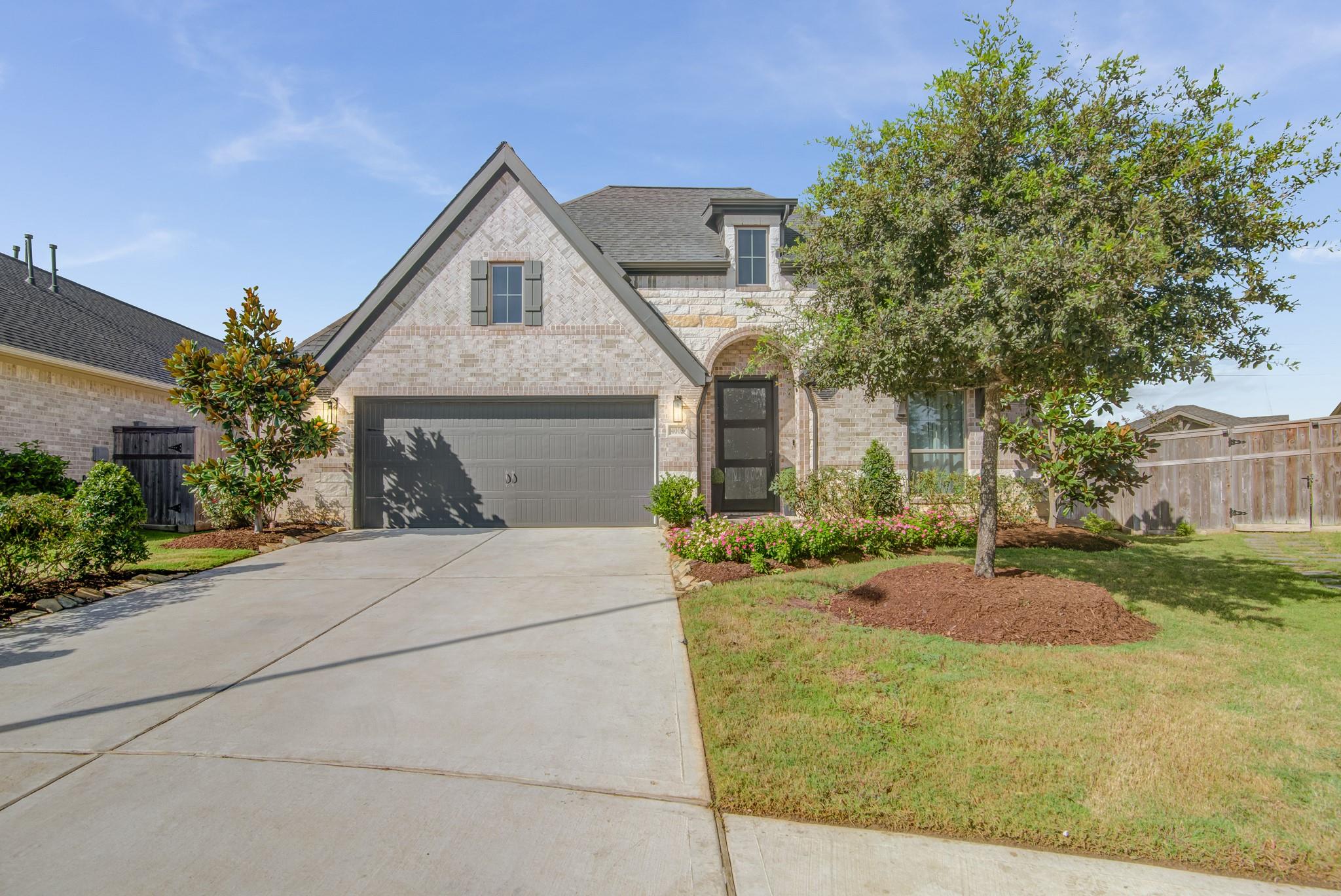 4002 Maple Glen Drive