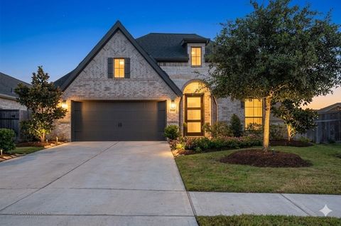 Photo of 4002 Maple Glen Drive, Fulshear, TX 77441 (MLS # 13456019)
