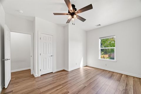Tiny photo for 716 Zoe Street, Houston, TX 77020 (MLS # 96826217)