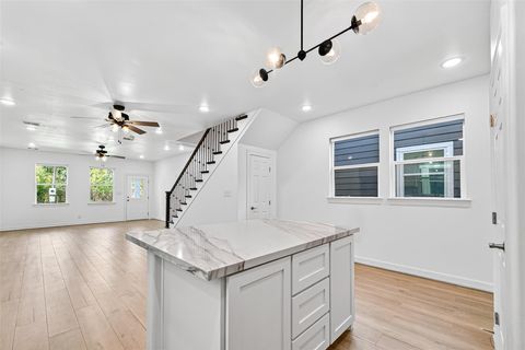 Tiny photo for 716 Zoe Street, Houston, TX 77020 (MLS # 96826217)