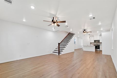 Tiny photo for 716 Zoe Street, Houston, TX 77020 (MLS # 96826217)