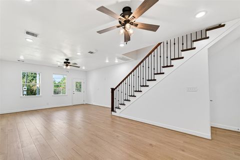 Tiny photo for 716 Zoe Street, Houston, TX 77020 (MLS # 96826217)