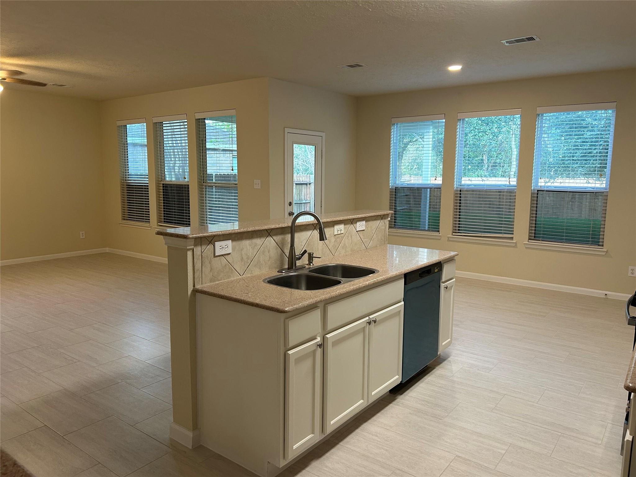 106 Easton Glen Lane