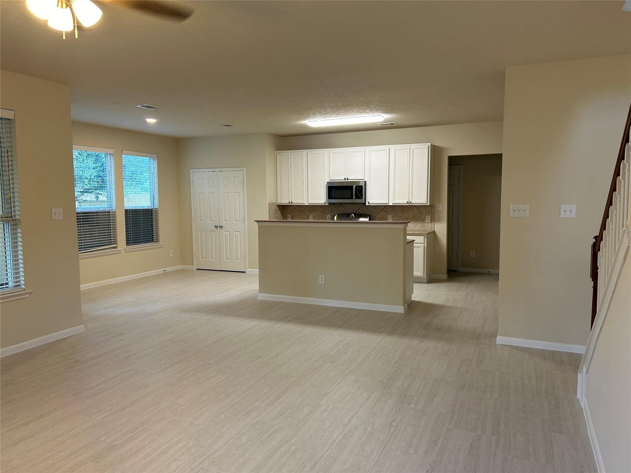 106 Easton Glen Lane