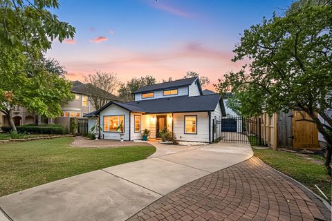 4521 Maple Street Bellaire TX 77401