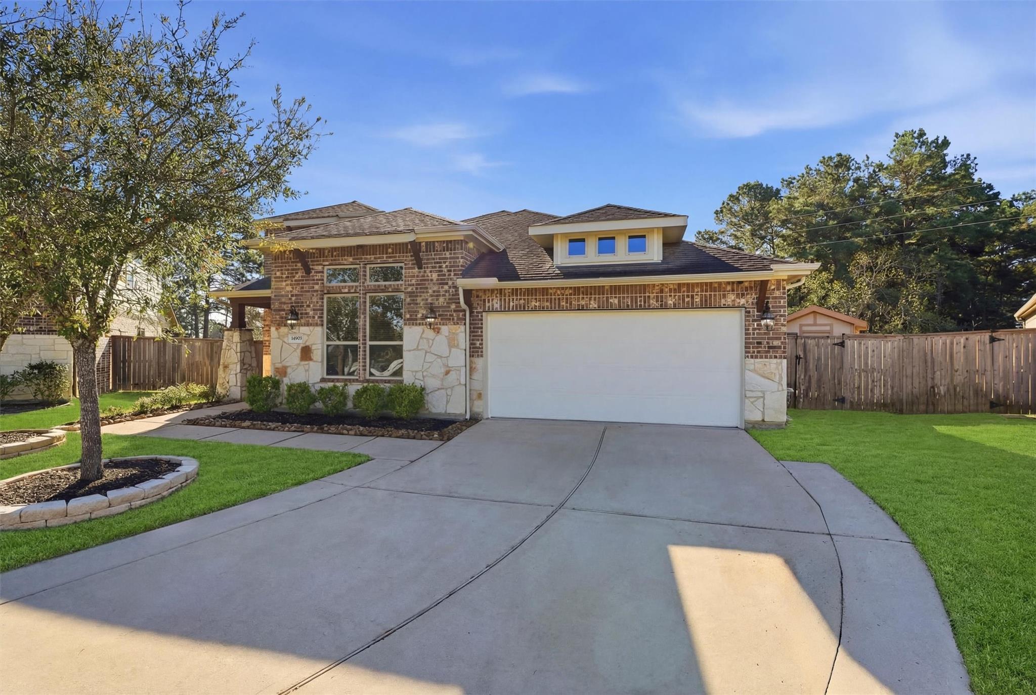 14903 Scarlet Finch Way