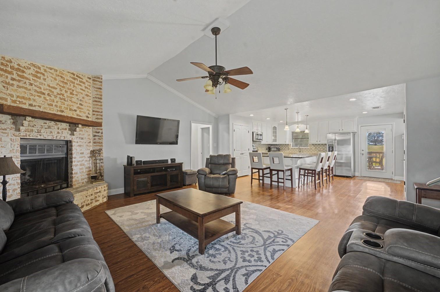221 North Lake Drive