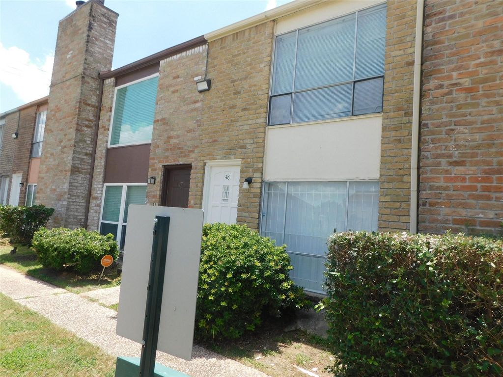 Photo of 9200 West Bellfort Street #48, Houston, TX 77031 (MLS # 36805043)