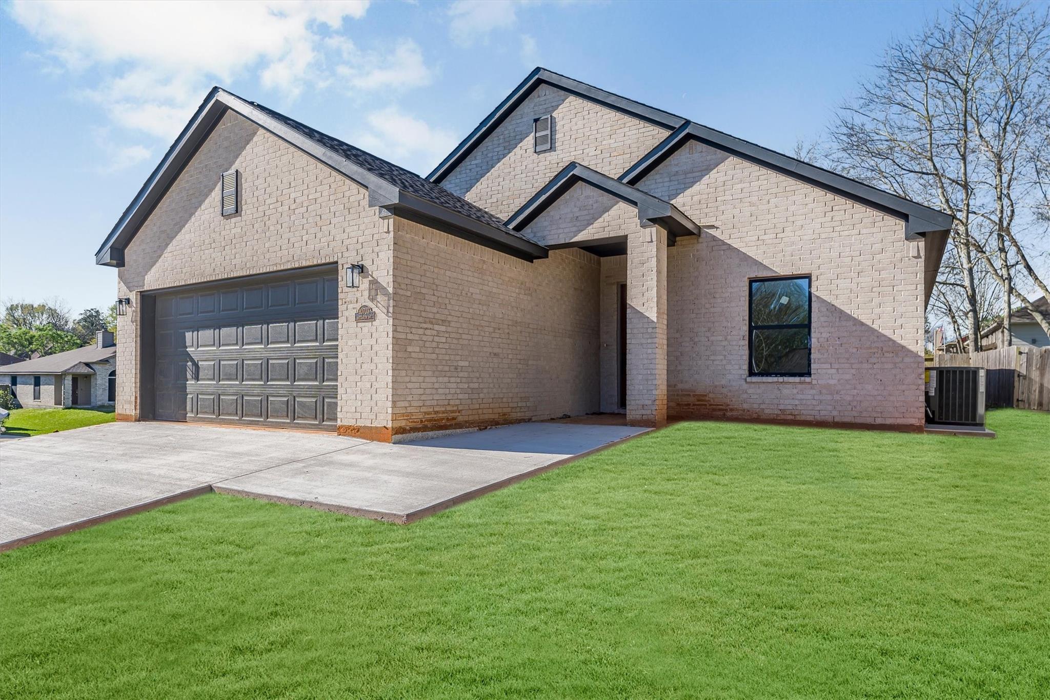 10703 Hillside Drive