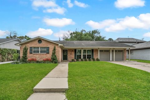 Photo of 5415 Wigton Drive, Houston, TX 77096 (MLS # 97377158)