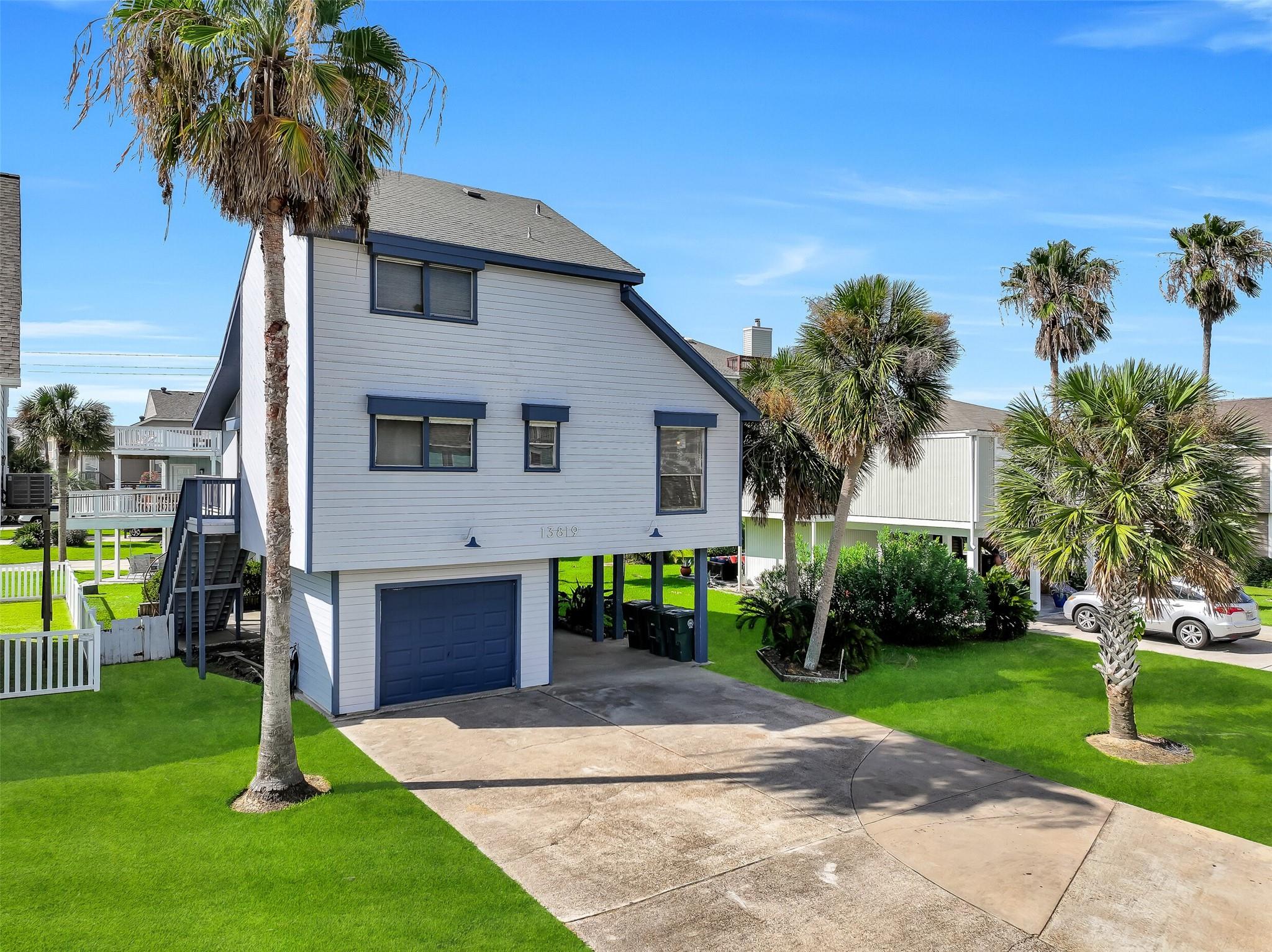 13819 San Domingo Drive