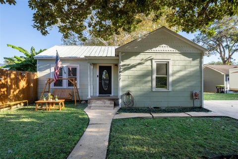 Photo of 1007 Breezy Lane, Wharton, TX 77488 (MLS # 72973682)