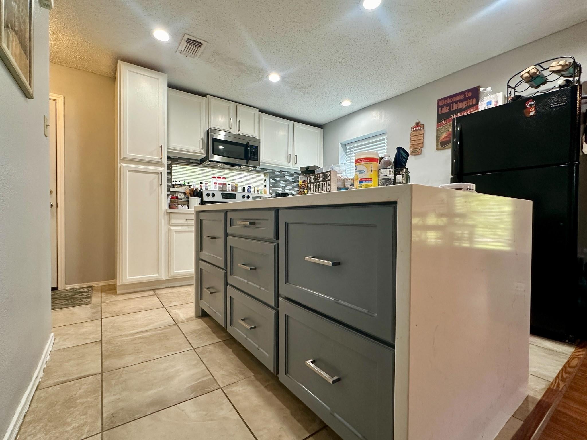 200 Fountain Lake W 128