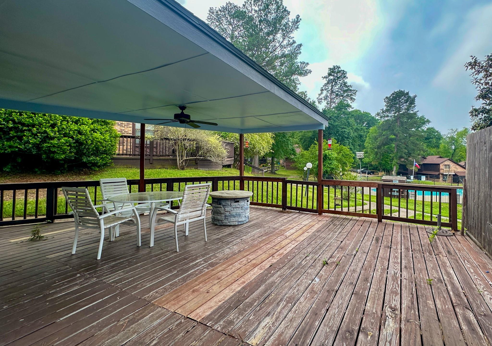 200 Fountain Lake W 128