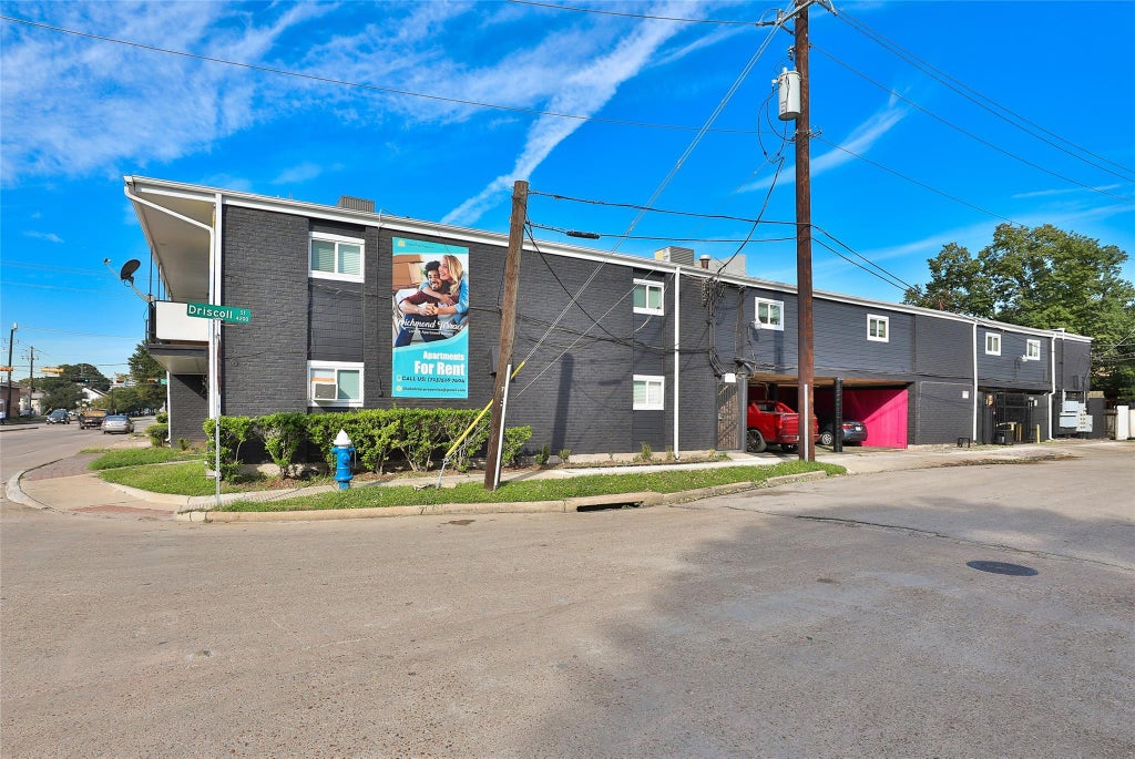 Photo of 1840 Richmond Avenue #06, Houston, TX 77098 (MLS # 70348250)