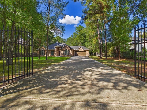 Photo of 19521 Desna Drive, Porter, TX 77365 (MLS # 77899489)