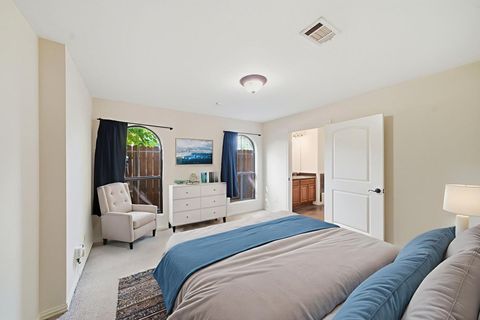 Tiny photo for 5310 Larkin Street #B, Houston, TX 77007 (MLS # 73908572)