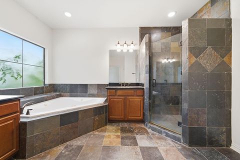 Tiny photo for 5310 Larkin Street #B, Houston, TX 77007 (MLS # 73908572)