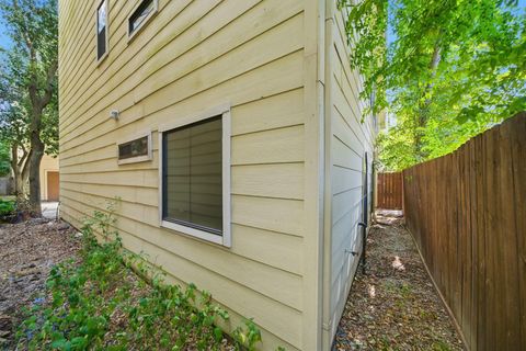 Tiny photo for 5310 Larkin Street #B, Houston, TX 77007 (MLS # 73908572)