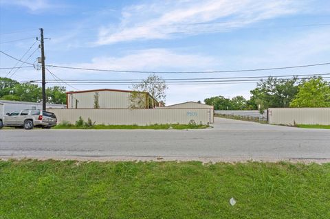 Photo of 13509 Kaltenbrun Road, Houston, TX 77086 (MLS # 66304113)