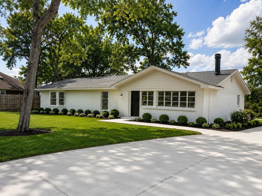 Photo of 323 Spruce Lake Road, Houston, TX 77336 (MLS # 69296754)