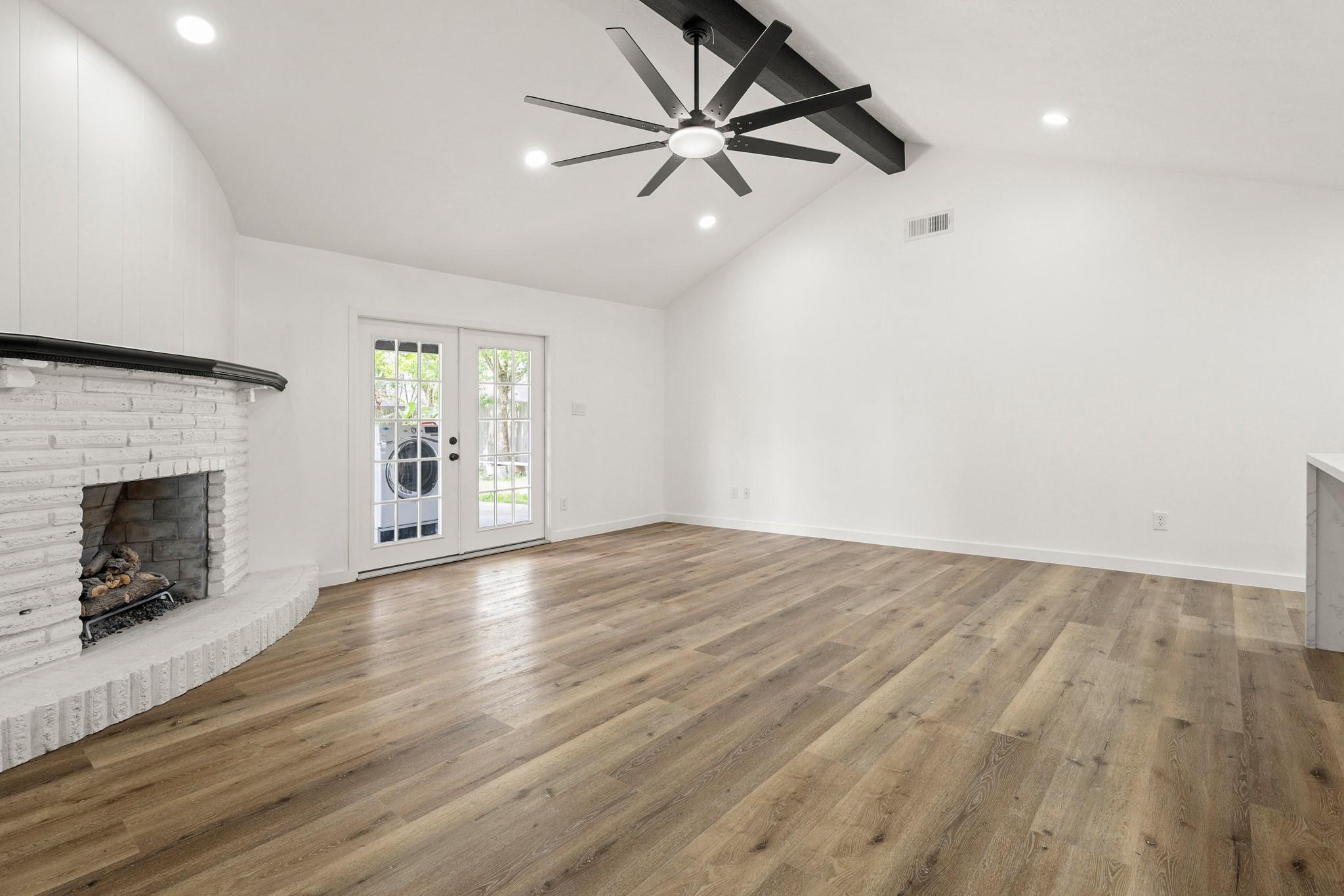 16114 Reseda Circle