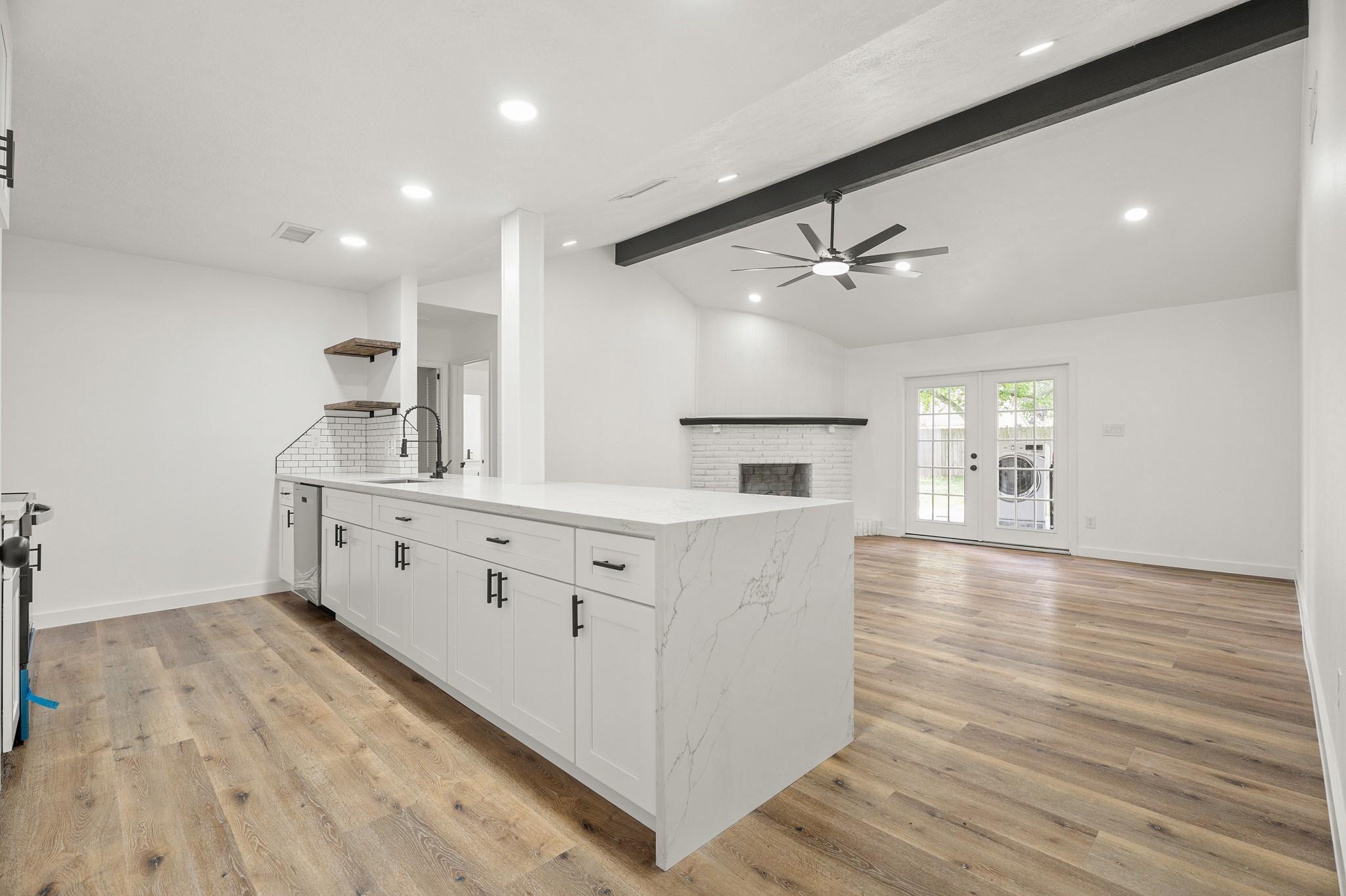 16114 Reseda Circle