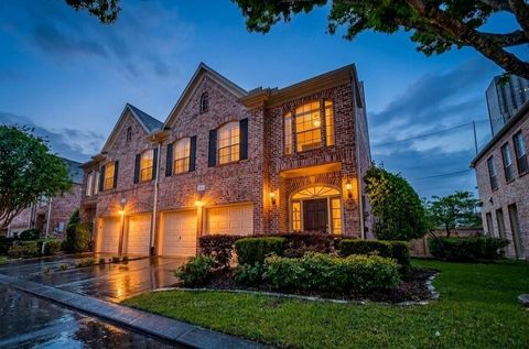 Photo of 5779 Doliver Drive, Houston, TX 77057 (MLS # 33092187)