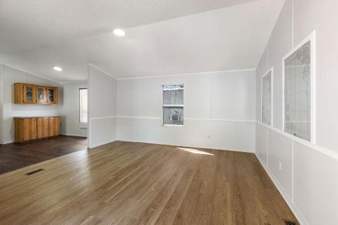 3998932584