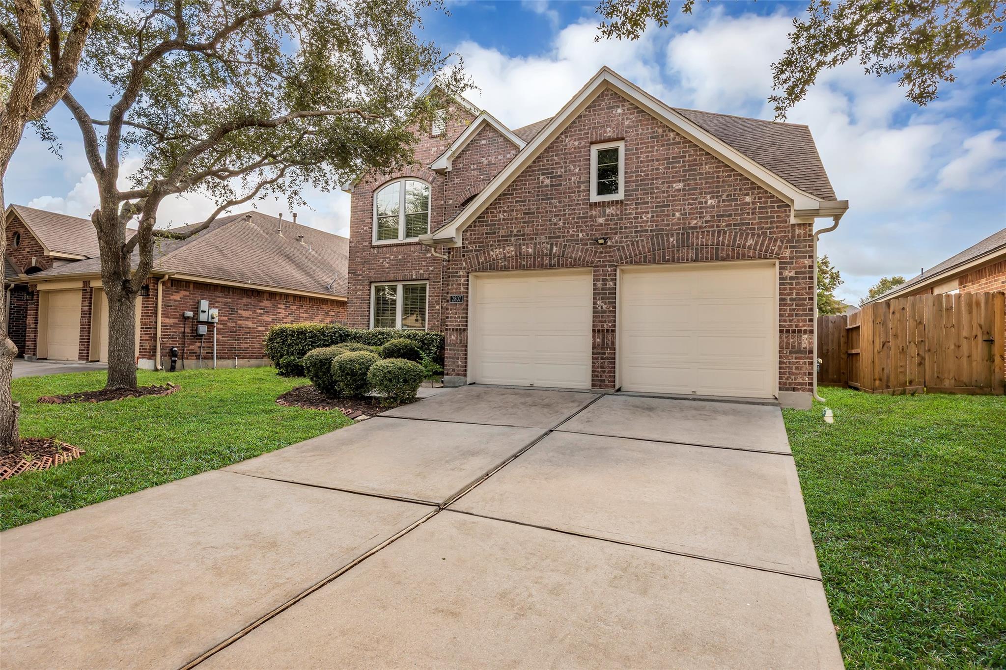 2807 Arbor Brook Lane