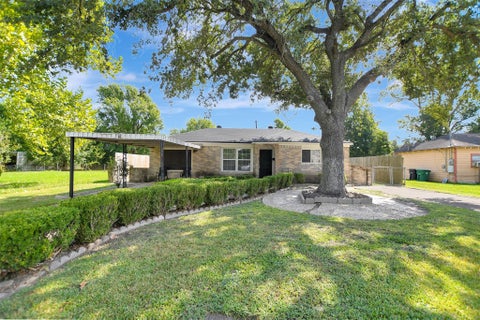 Homes For Sale - 3910 Englewood Street<br/> Houston, TX 77026