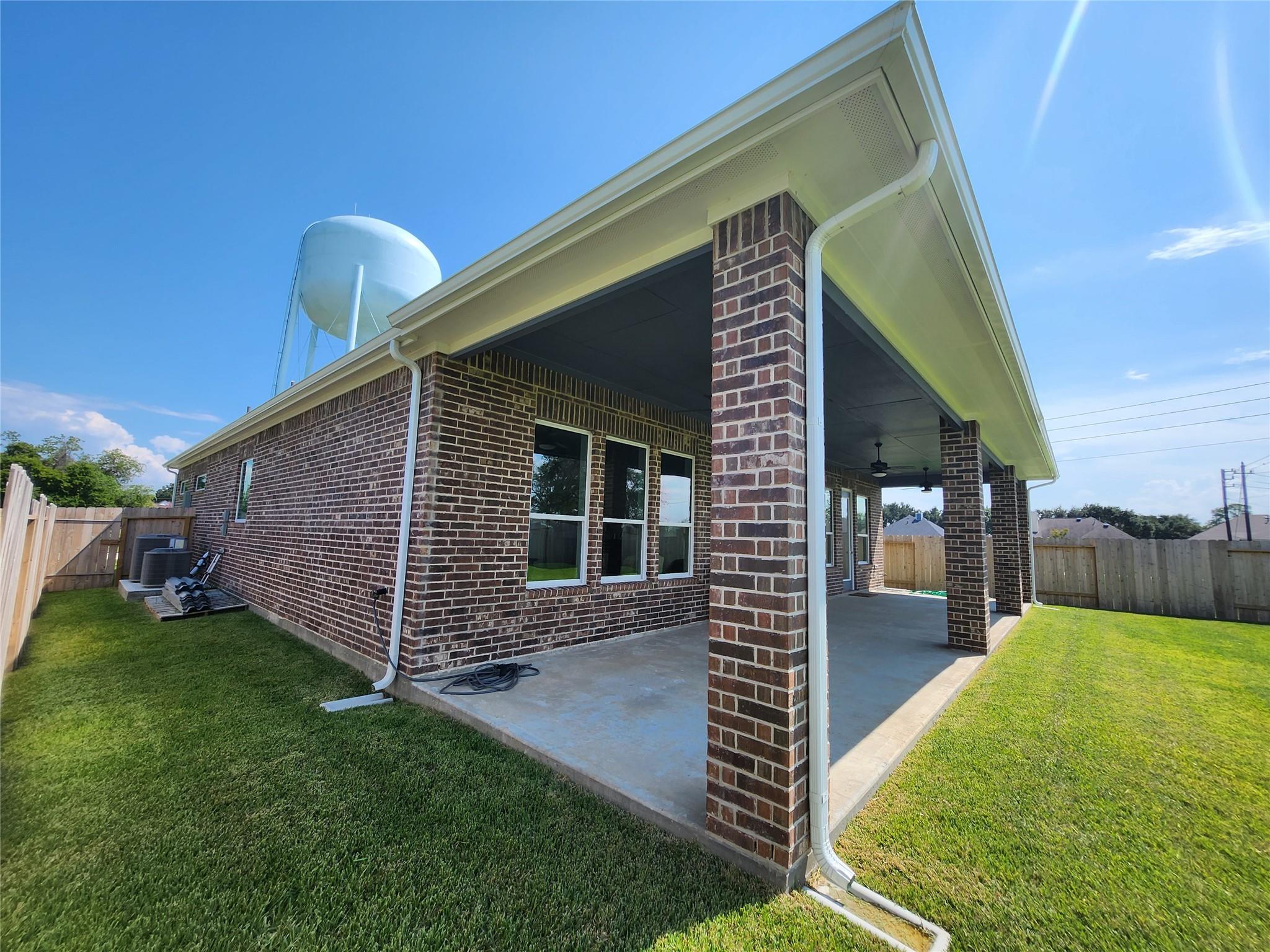 1606 Friendship Park Circle