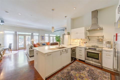 Photo of 1901 Post Oak Boulevard #1504, Houston, TX 77056 (MLS # 48546966)
