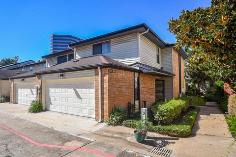 Photo of 2684 Bering Drive, Houston, TX 77057 (MLS # 18769687)