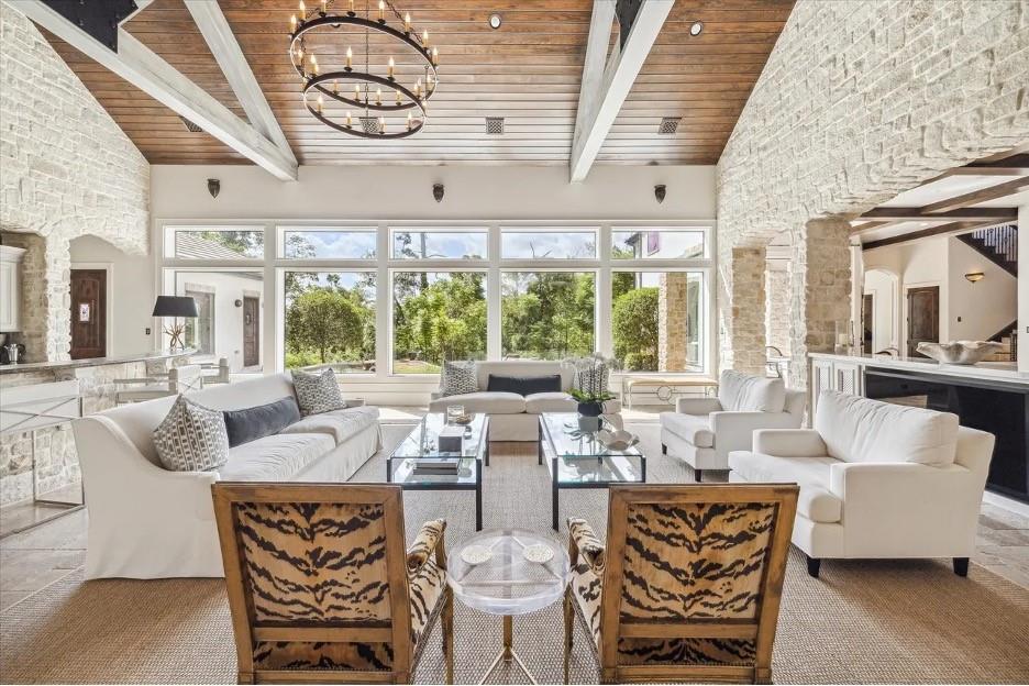 6015 Glencove Street