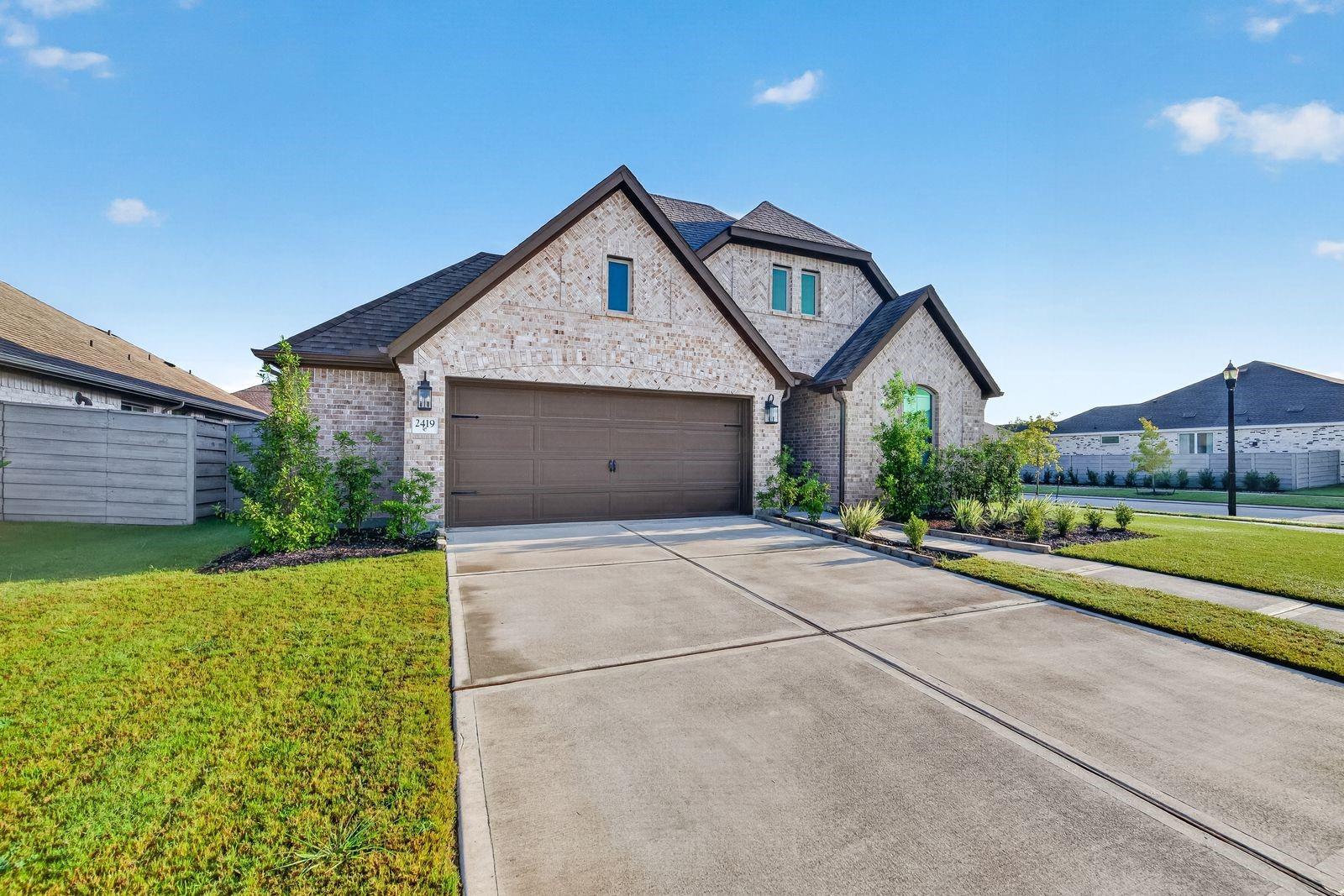 2419 Honeyberry Shrub Drive