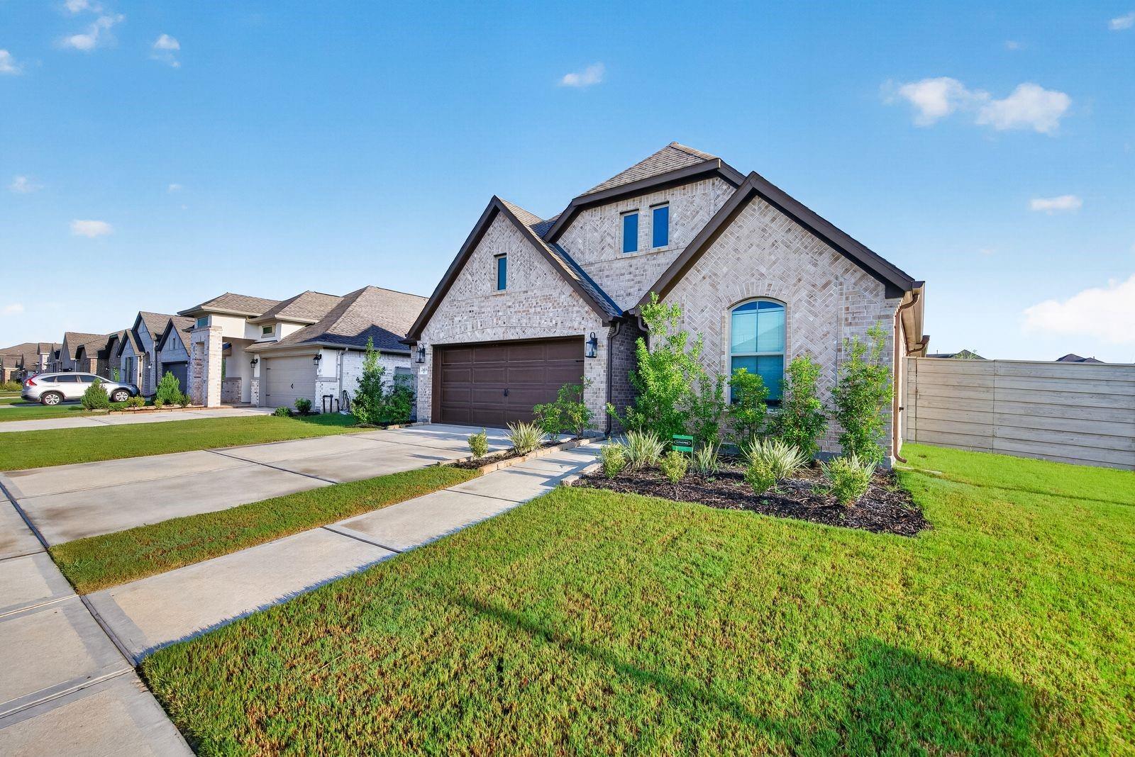 2419 Honeyberry Shrub Drive