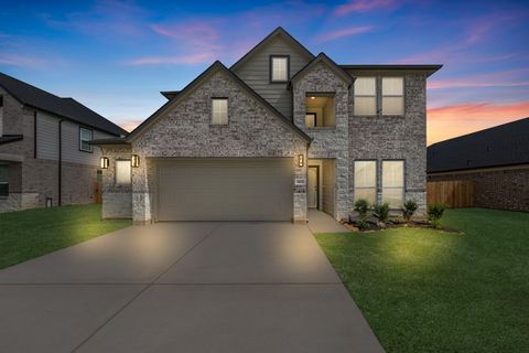 Homes For Sale - 3115 Spitfire Drive<br/> Rosenberg, TX 77471