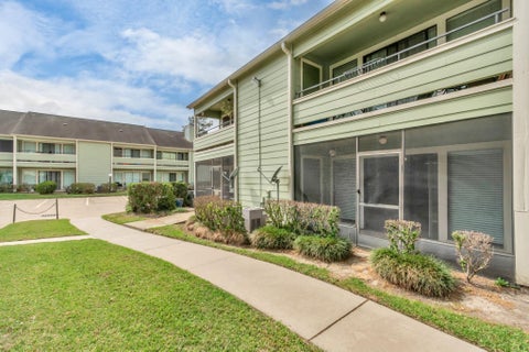 Photo of 14777 Wunderlich Drive #2213, Houston, TX 77069 (MLS # 73177082)