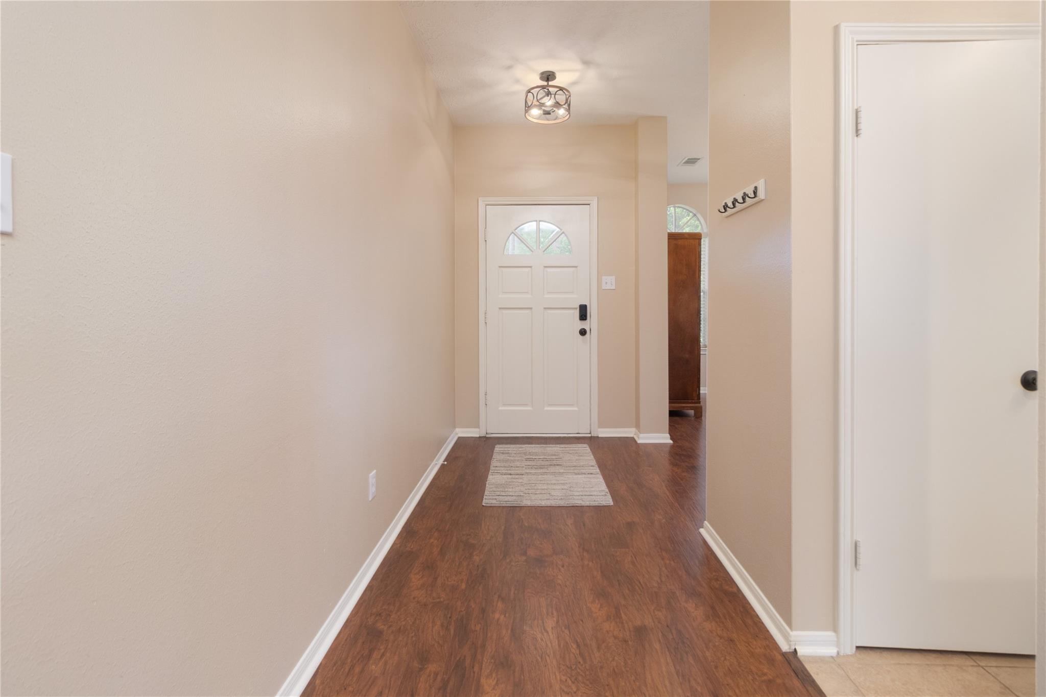 5423 Glade Estates Dr