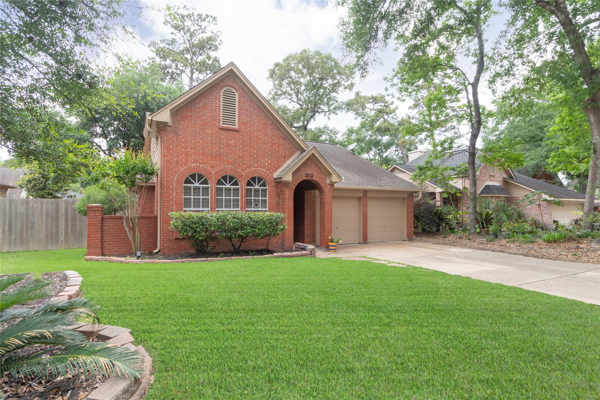 5423 Glade Estates Dr