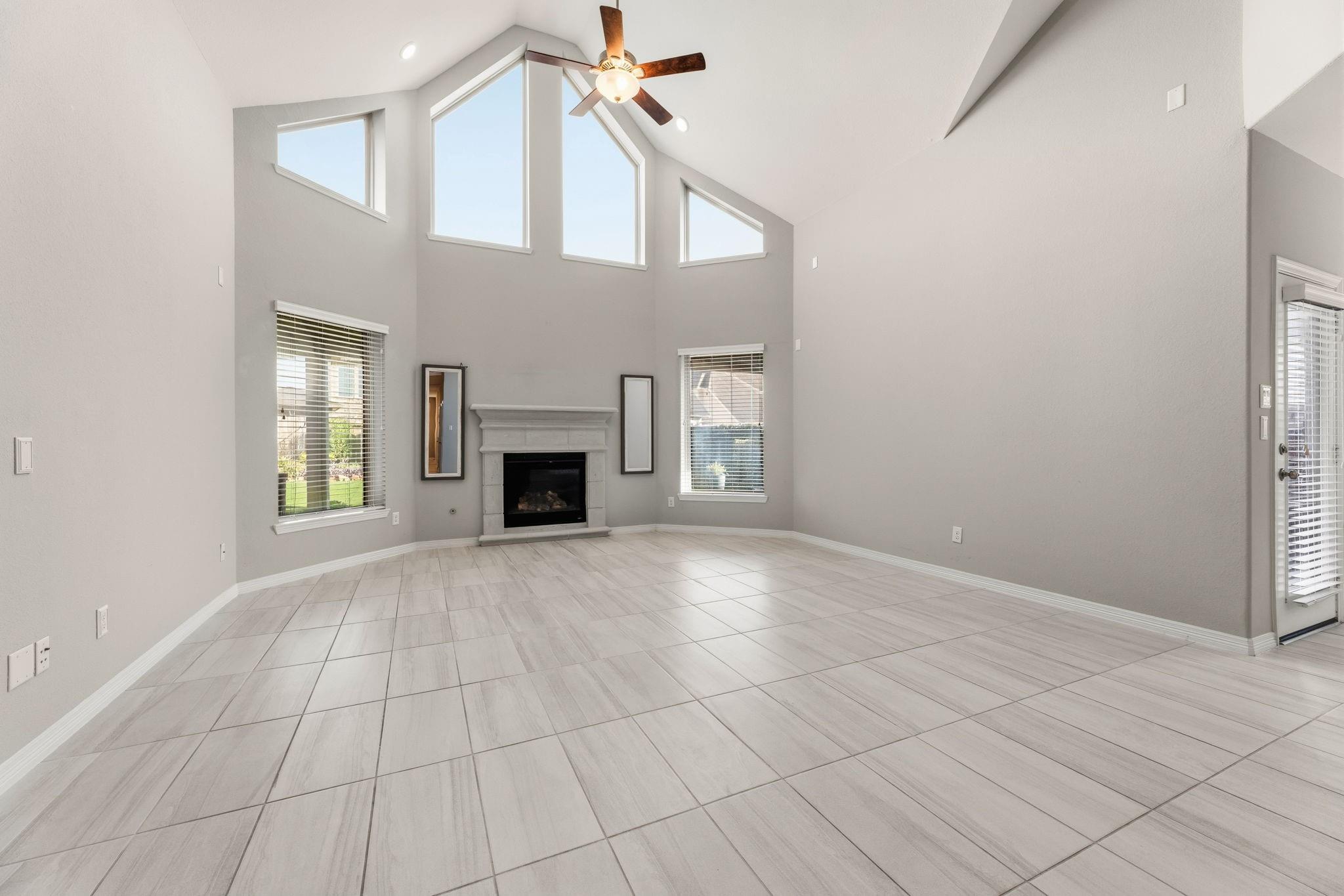 10806 Bouldin Creek