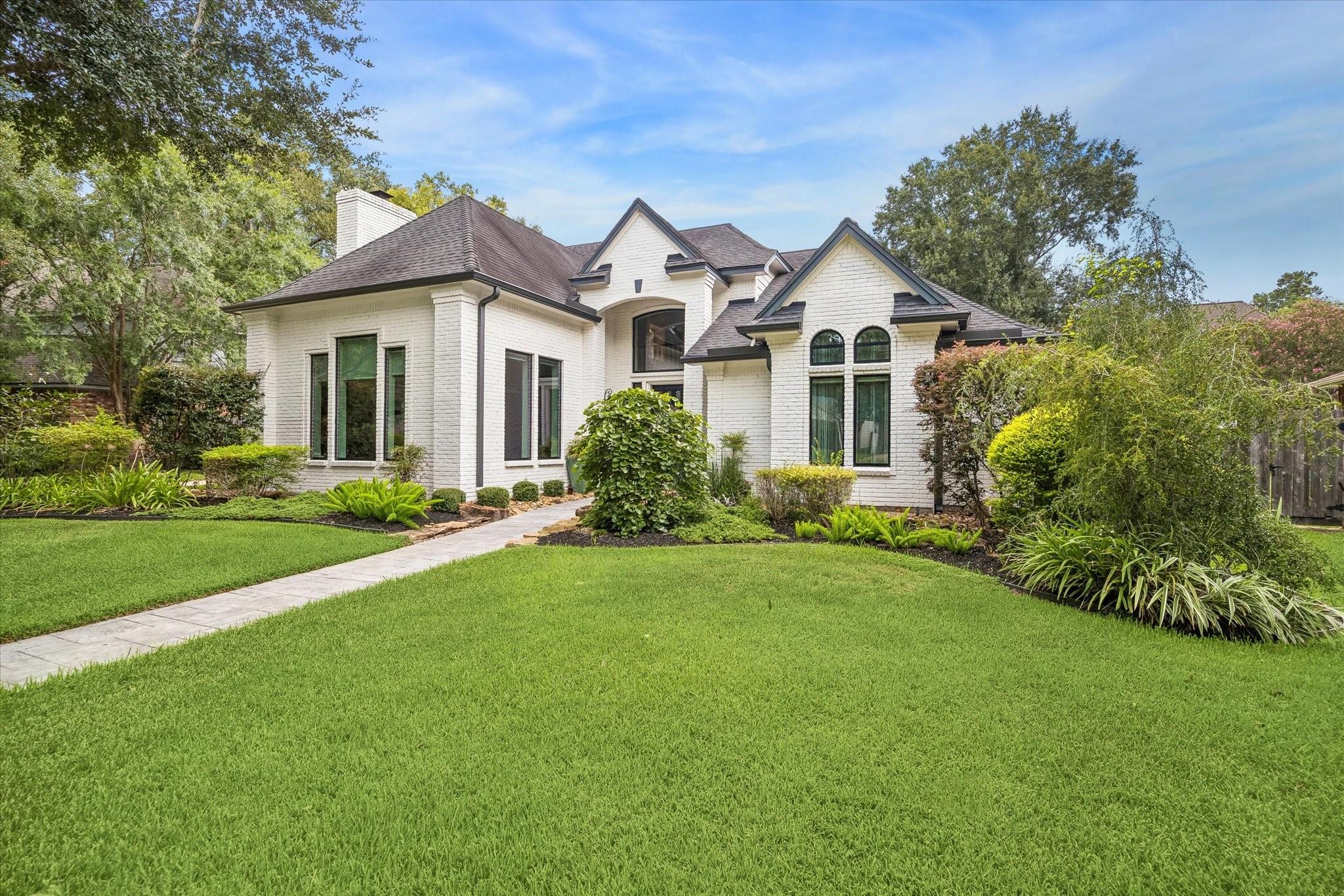 5111 Laurelwood Drive